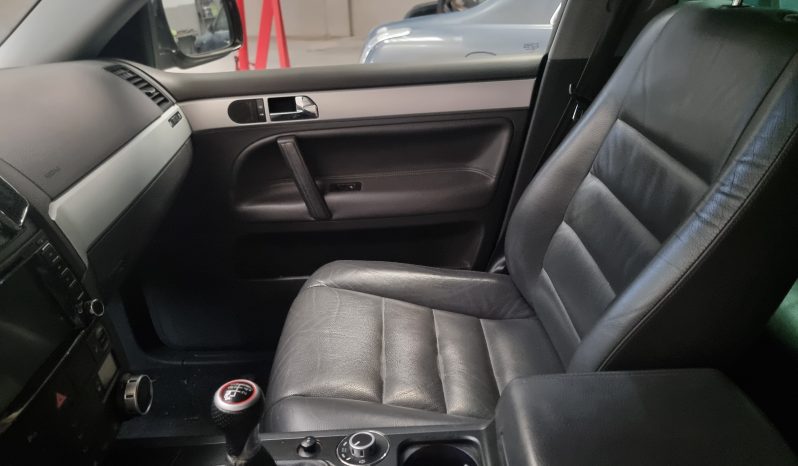 
								VOLKSWAGEN Touareg 3.0TDI V6 +Motion full									